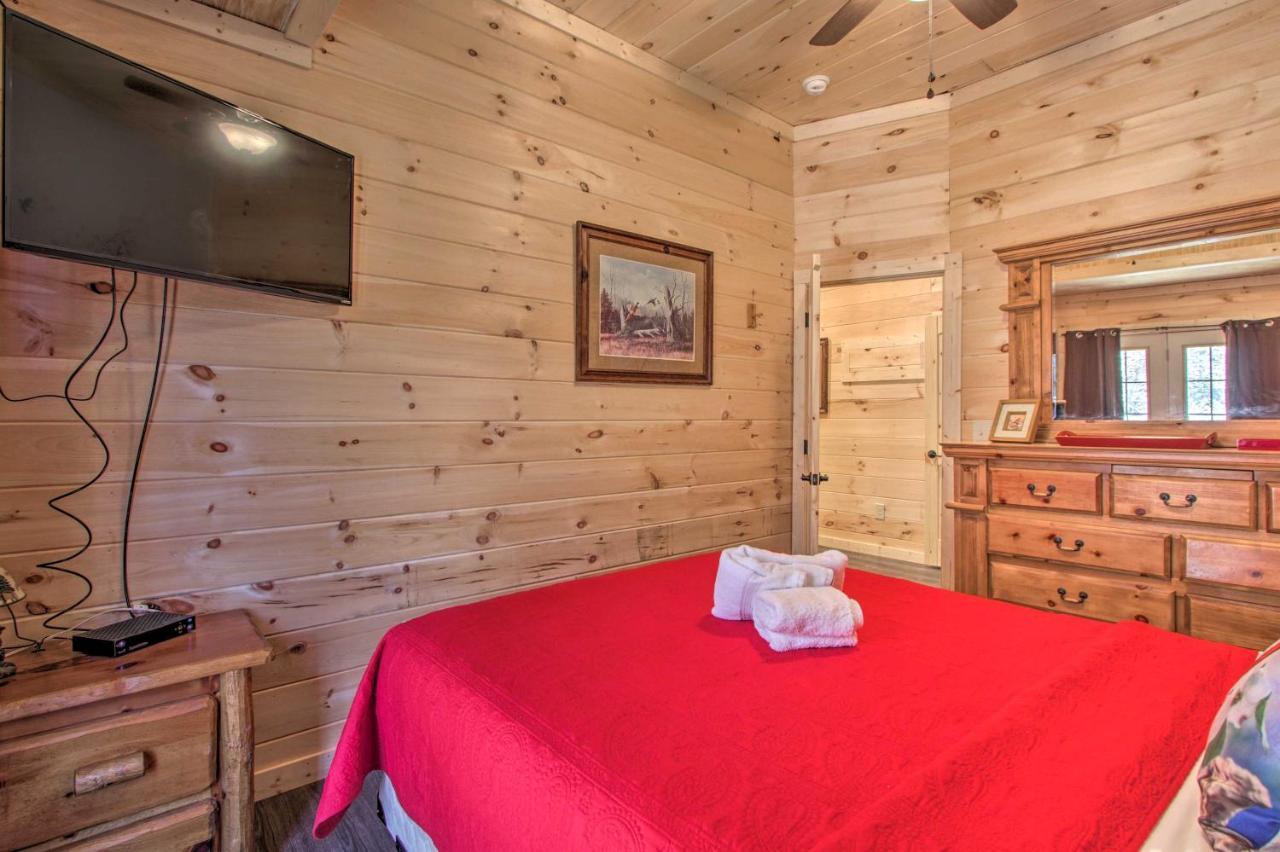 The Phoenix Cabin With Hot Tub In Gatlinburg! Villa Екстериор снимка