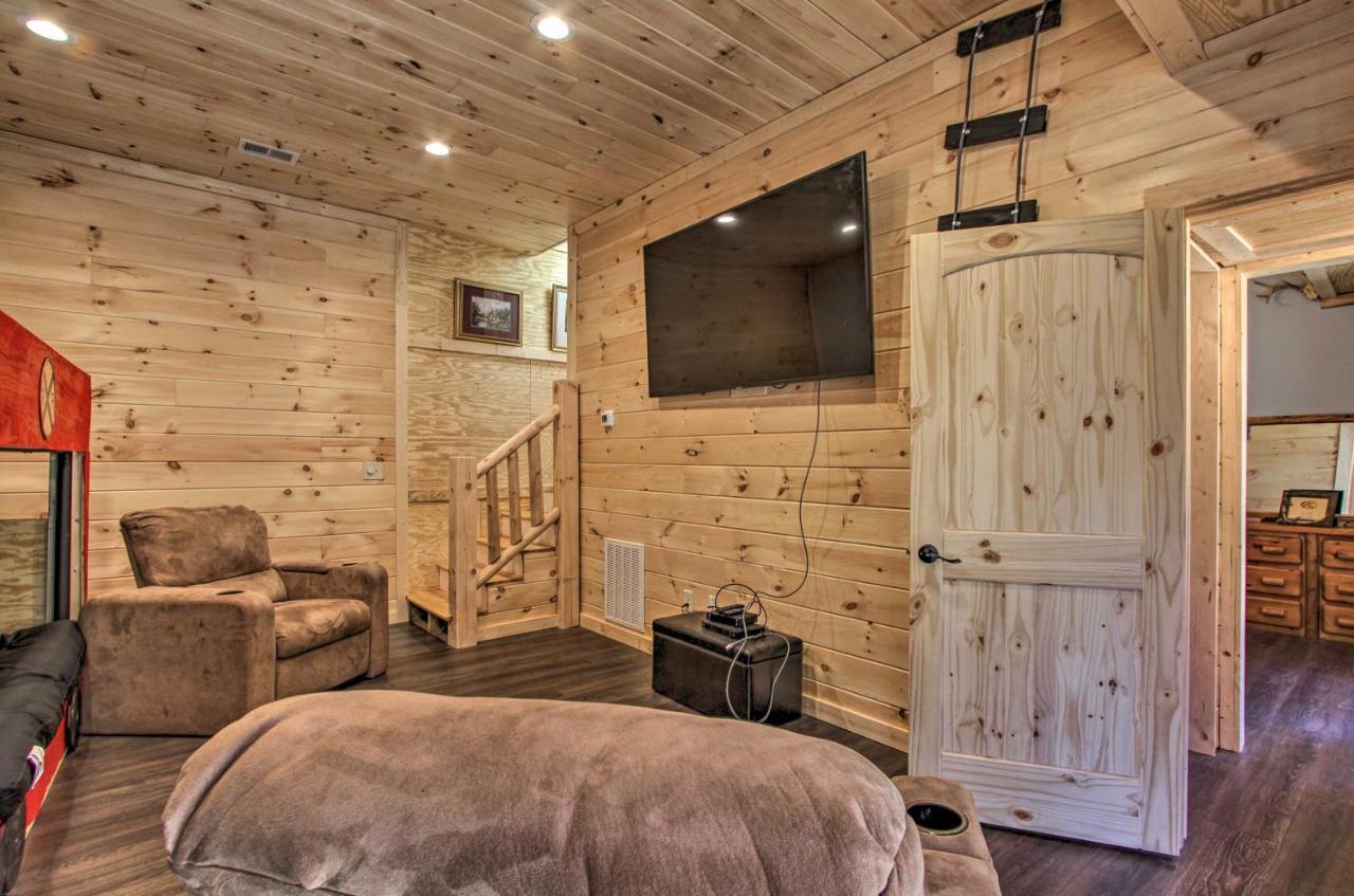The Phoenix Cabin With Hot Tub In Gatlinburg! Екстериор снимка